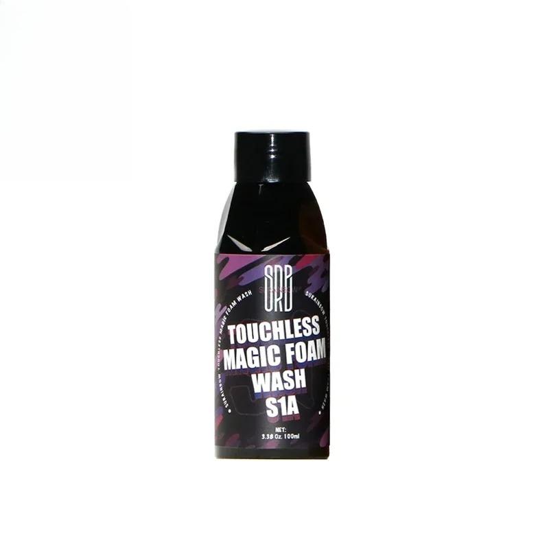 Розовая пенная жидкость для мойки автомобилей с воском и водоотталкивающим покрытием. Максимальная защита блеска