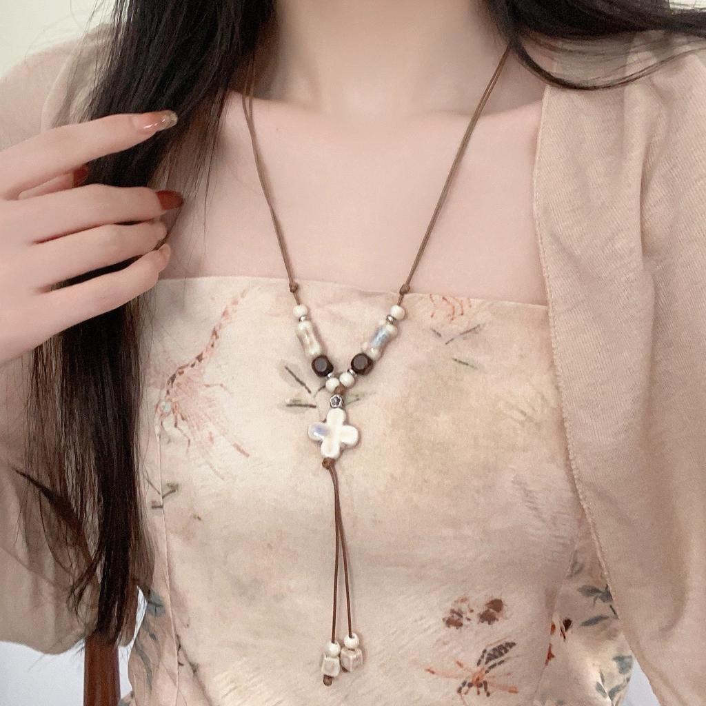 Premium Sweater Chain Titanium Steel Comb Necklace Women'S Silver Small Long Pendant Vintage Niche Design Accessories