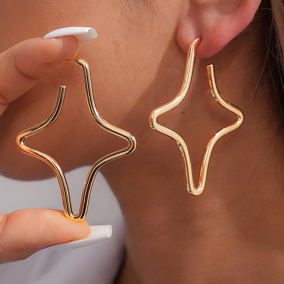 Vintage Cross Star Hoop Earrings Women Elegant Geometric Hollow Hoop Earrings Daily Party Minimalist Fashion Zircon Gift