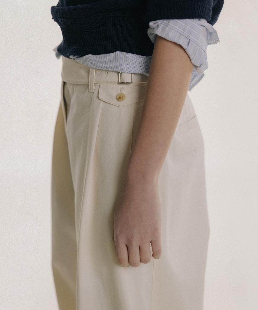 Beullaengkeulumumeon Gurkha Pants_Ecru