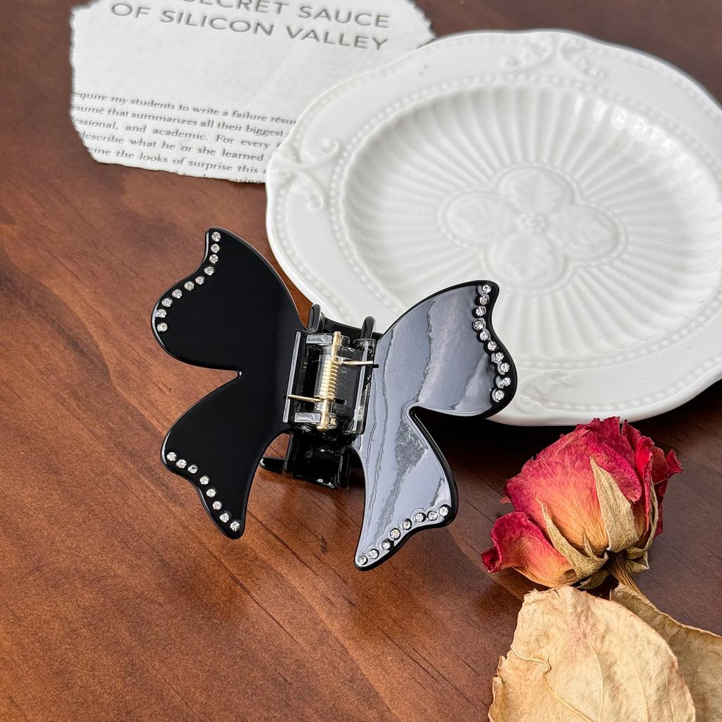 Butterfly Design Luxurious Hair Claw Clip For Women Attractive Versatile Fashionable Accessory