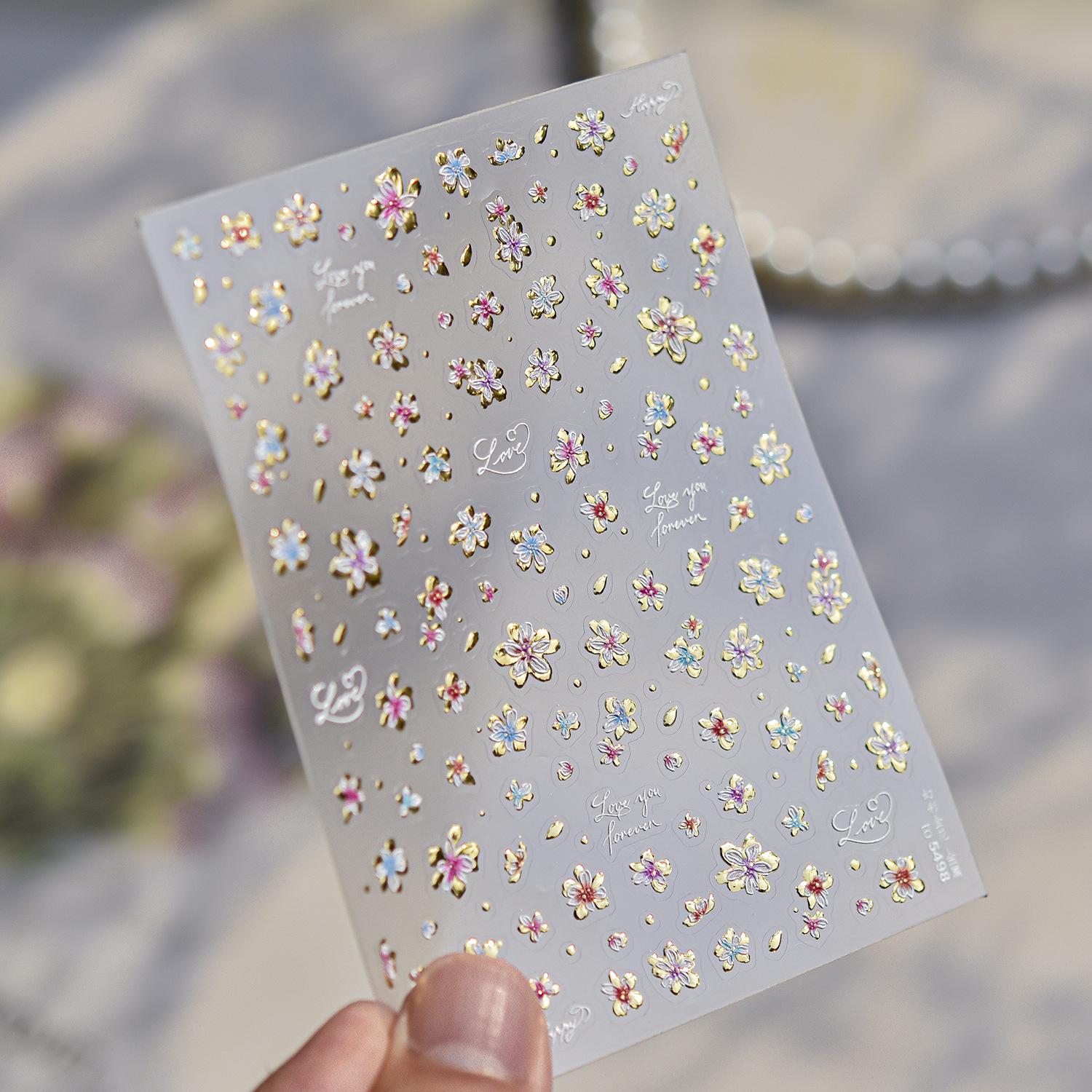 Tomoni Iridescent Gold Flower Nail Art Stickers - Retro Light Luxury Style DIY Nail Decorations.