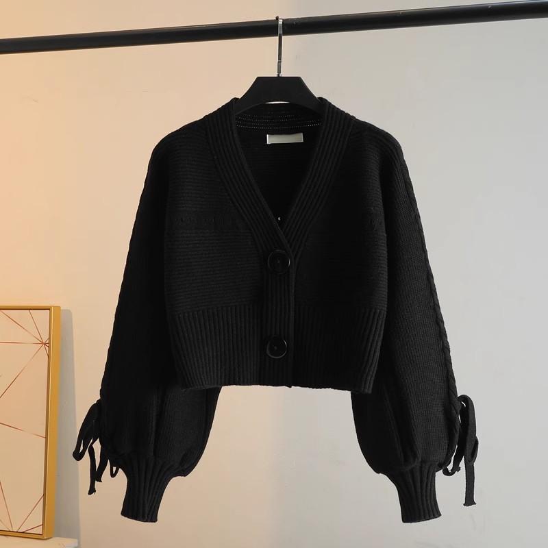 Autumn and winter new knitted cardigan sweater women's thick needle knitted pit strip loose short small top jacket women