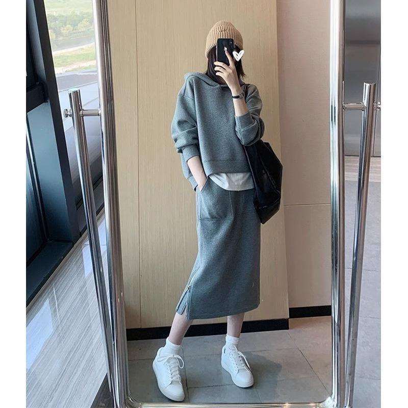 Women's Loose Fit Two-piece Skirt Suit Long Sleeve Cropped Hoodie High Waist Midi Skirt Solid Casual Matching Outfit Set