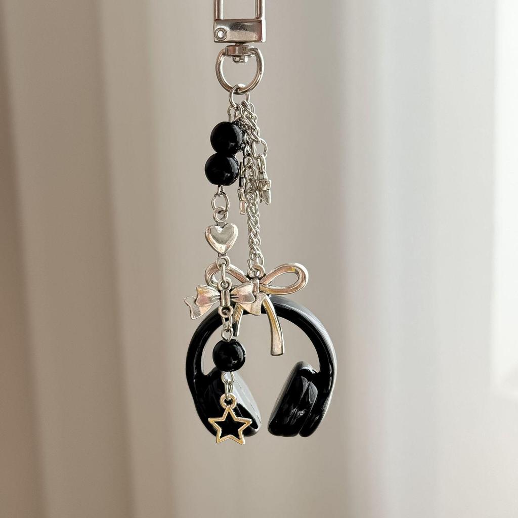 Polka Dot Music Earphone Pouch & Keychain: Personalized Phone & Backpack Charm for Men and Women