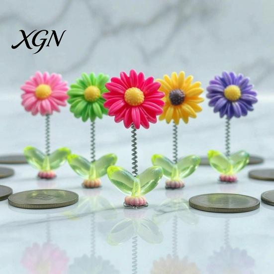 Innenraum-Autodekoration Federnde Wackelblume Armaturenbrett-Ornament, Wackelkopf-Sonnenblumen-Dekor, Niedlich für Rückspiegel und Home Office