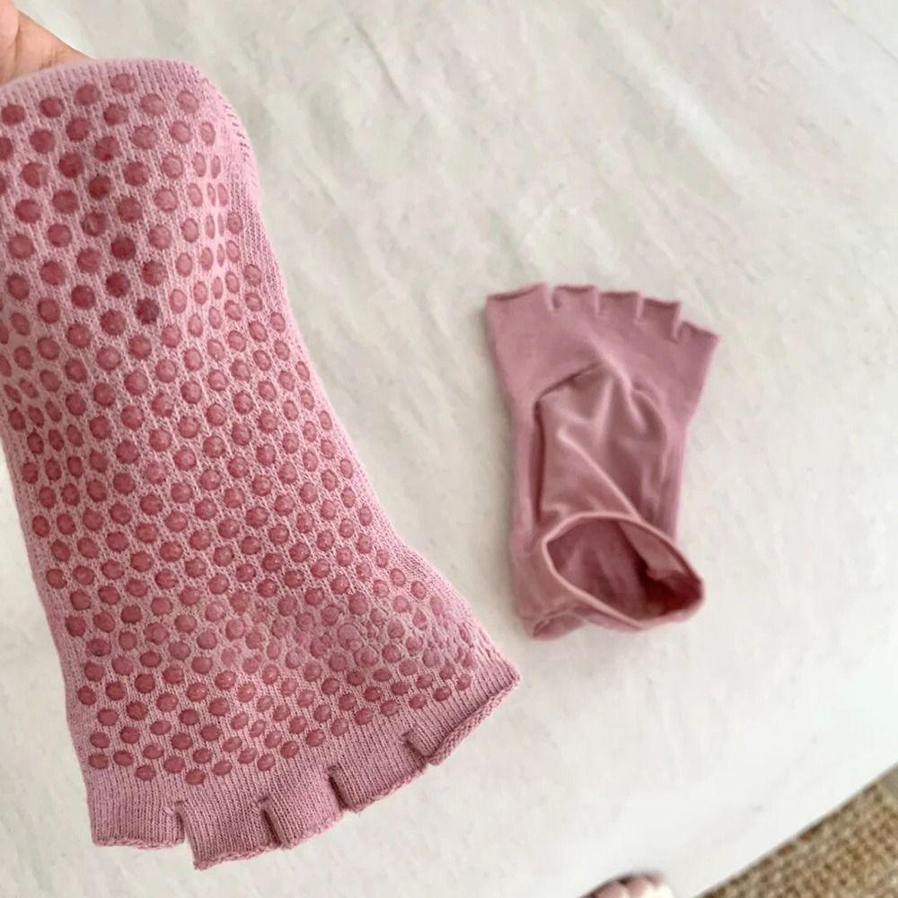 Non Slip Sole Yoga Socks Breathable Mesh Five Toe Socks Simple Design Open Toe Socks  Indoor Use