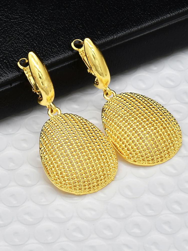 Dubai Bridal Jewelry 24K Gold Plated Earrings Exaggerated Vintage Nigerian Ladies Personalized Simple Earrings 2026
