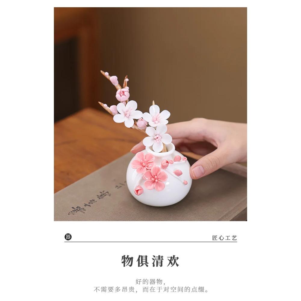 Ceramic Hand-molded Plum Blossom Vase Jadeite Porcelain Warm Transparent Decorative Fresh and Delicate Flower Vase Decorative