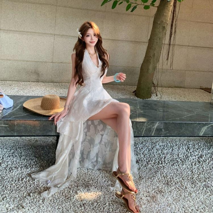 Bali vacation photo shoot French elegant waist-cinching dress, travel fairy halter-neck jacquard elegant halter long dress