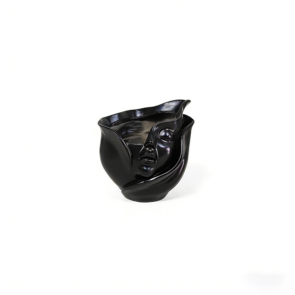 

Facial-shaped resin flower pots with drainage holes, suitable for indoor and outdoor home decor, and perfect as gifts for holida Medium