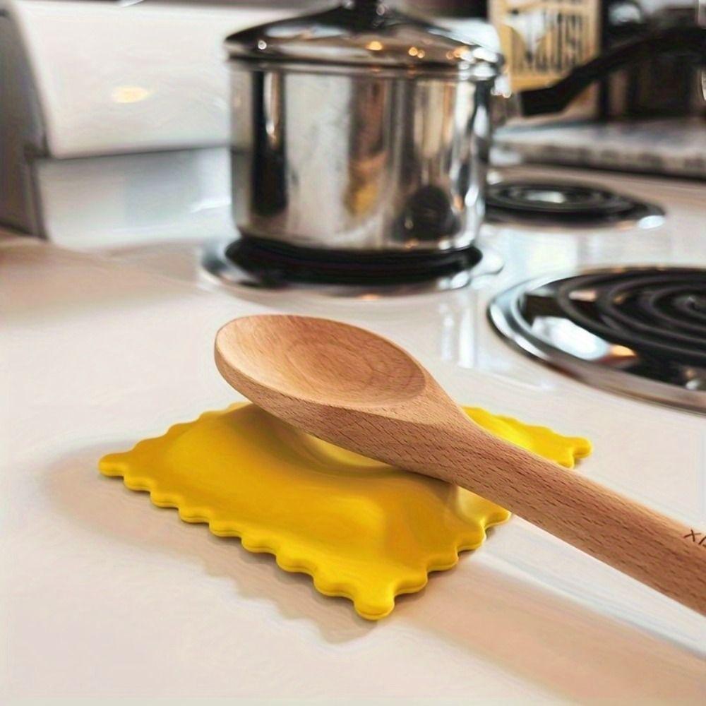 

Silicone Kitchen Counter Mat Heat-Resistant Kitchen Gadgets Unique Spoon Rest жовтий