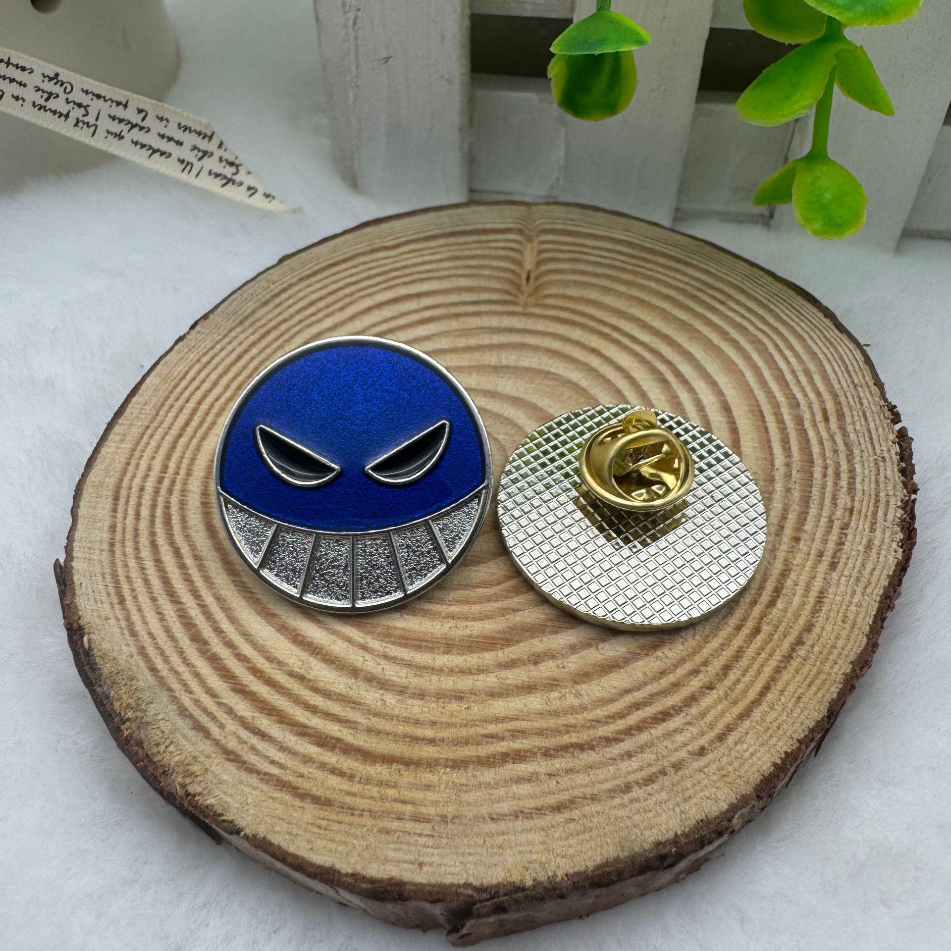 

One Piece Whitebeard & Fire Fist Ace, обертова брошка, намисто та капелюх, аксесуари для косплею