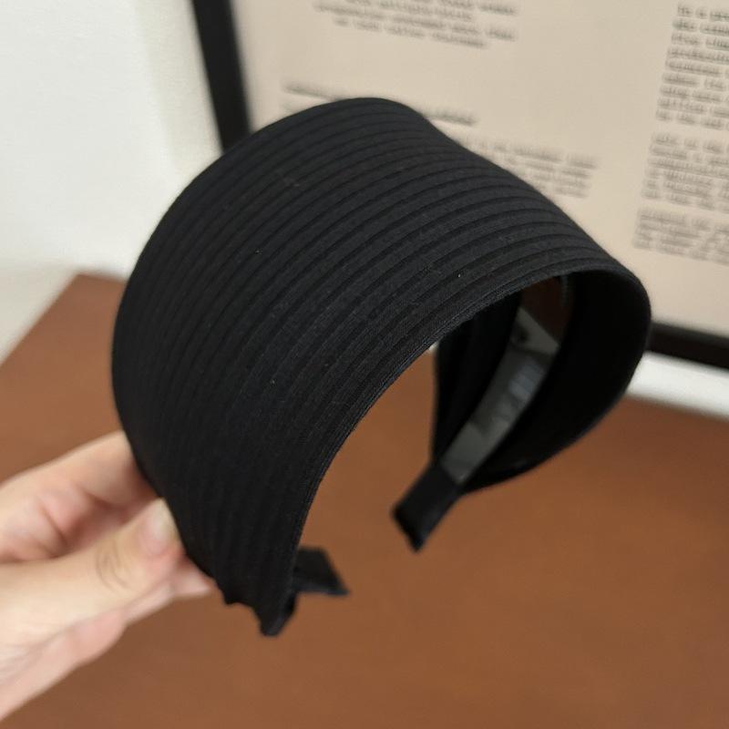 Fashion Hair bands for Girls and Women Grey wide edge headband, simple and versatile,Press hair headband