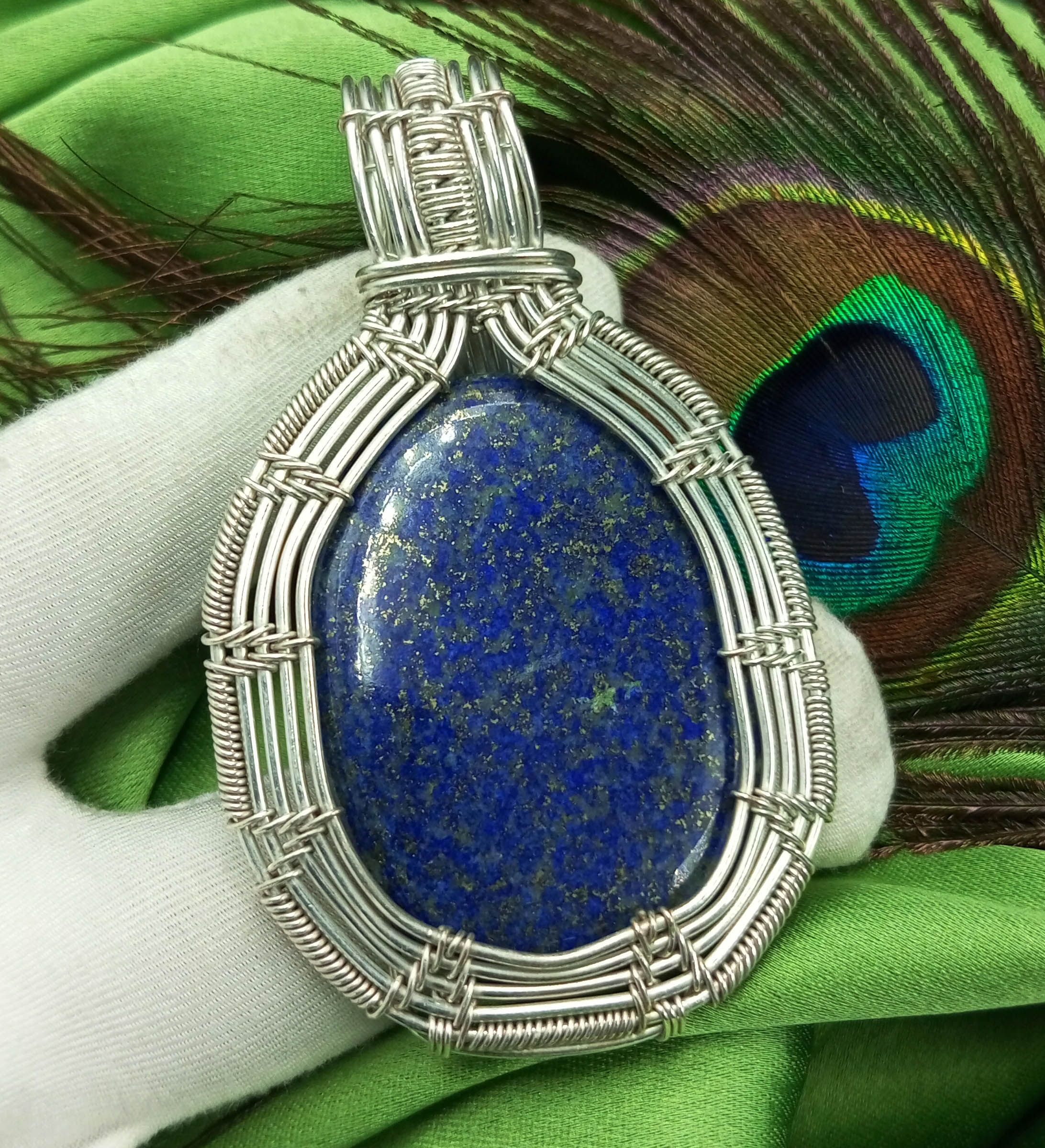 

Лазурит Gemstone Handade Посеребренная медная проволока Дизайнерская подвеска