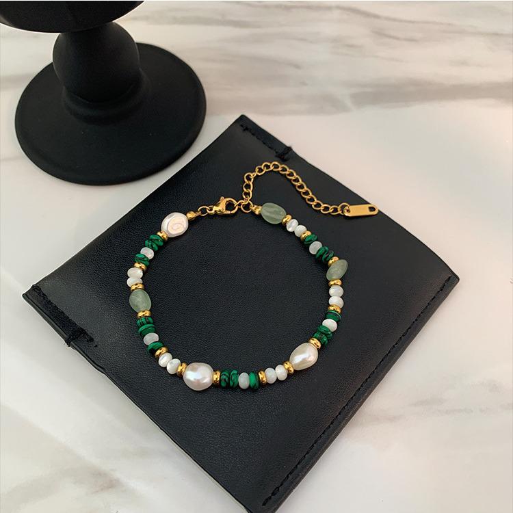 Irregular Freshwater Pearl and Malachite Green Aventurine Necklace - Women's Luxury Natural Stone Choker