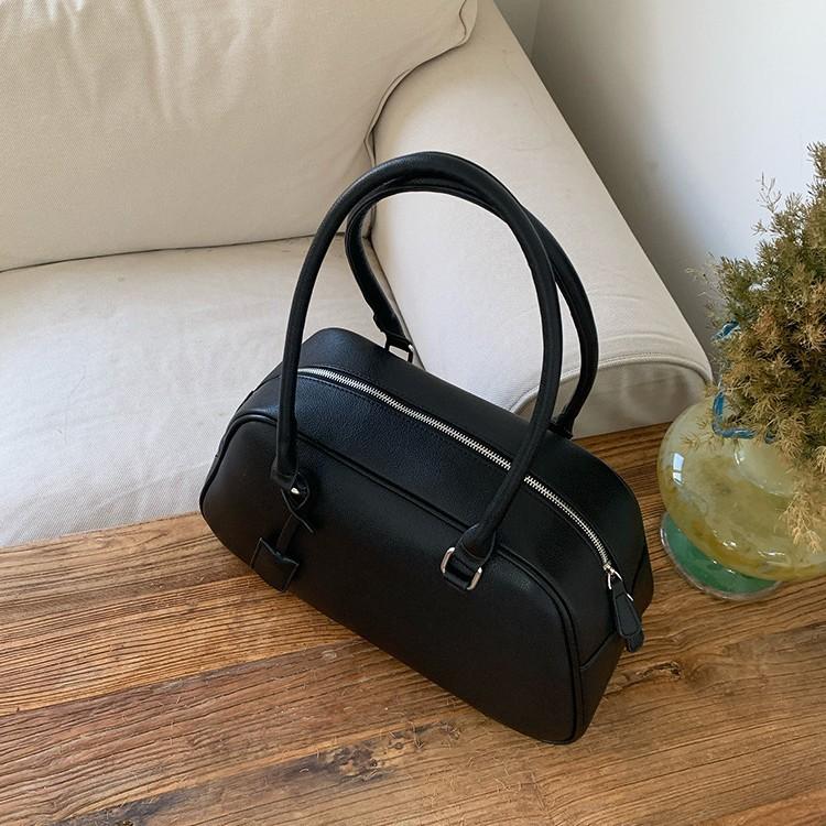 Korean Niche Bowling Bag Women's 2025 New Trendy Retro Armpit Bag Large Capacity Portable Shoulder Briefcase