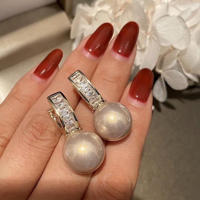 

Модные жемчужные серьги для женщин, серебряные иглы с фианитом, женские модные короткие серьги из бисера, роскошные ювелирные изделия