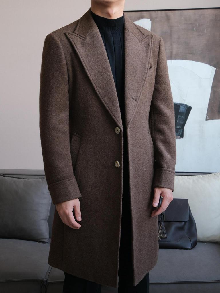 Ruishen Men's Chesterfield Coat: Single-Breasted, Peak Lapel, Long, Retro Business Casual Outerwear for Autumn/Winter.