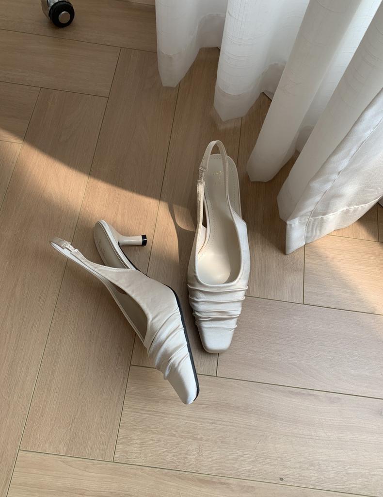 Niche green high heels thin heel bag head sandals fairy shoes 2025 new spring and summer with skirt pointed single shoes