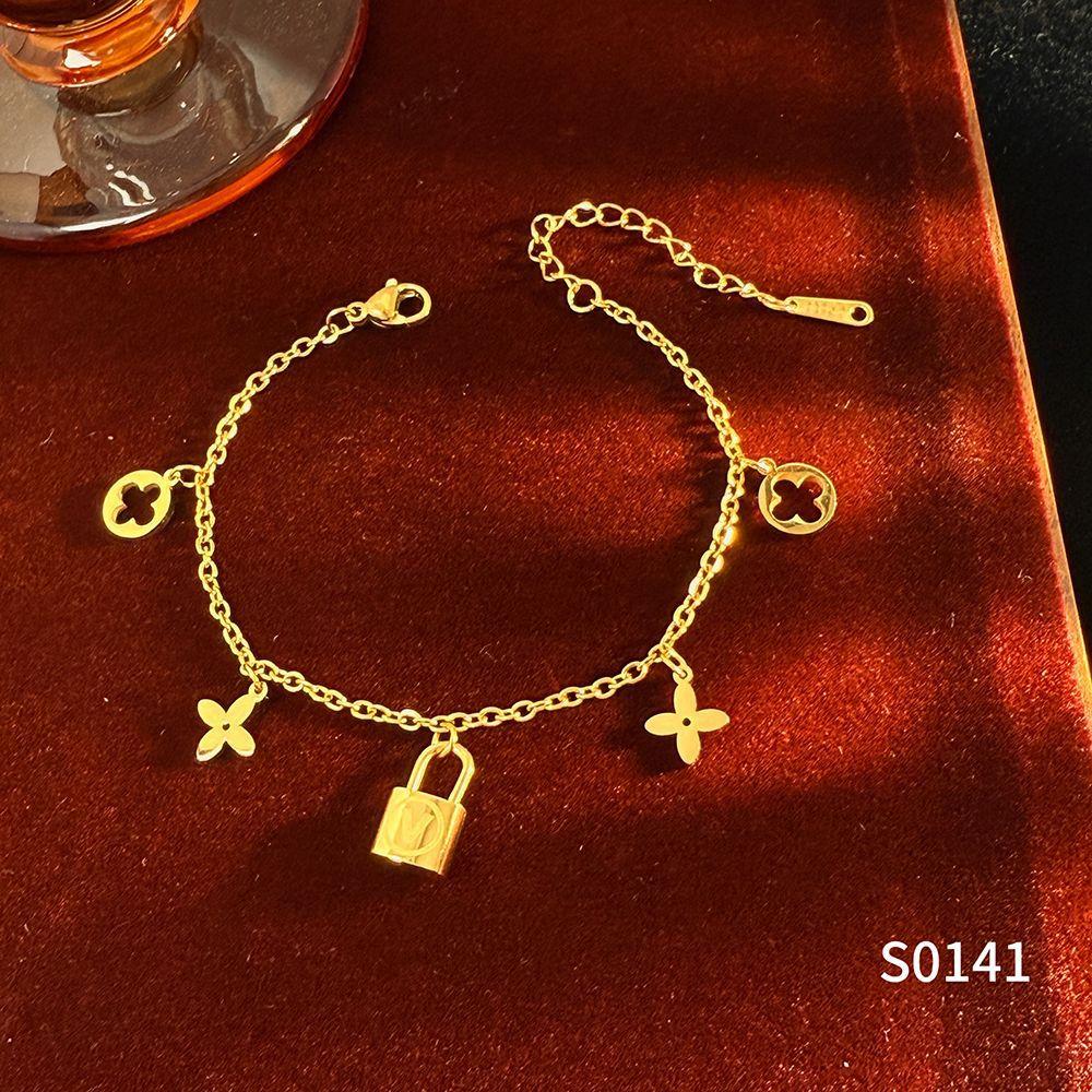 

18K Electroplated Titanium Steel Micro-inlaid Zircon Triumph Butterfly Small Daisy Bracelet Design Sense Light Luxury Bracelet