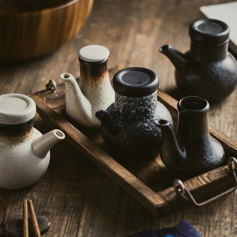 Japanischer Stil Keramik Retro Schwarzer Sojasaucen-Topf Kleiner Essigtopf mit Deckel Saucen-Gefäß Flasche Tafelgeschirr