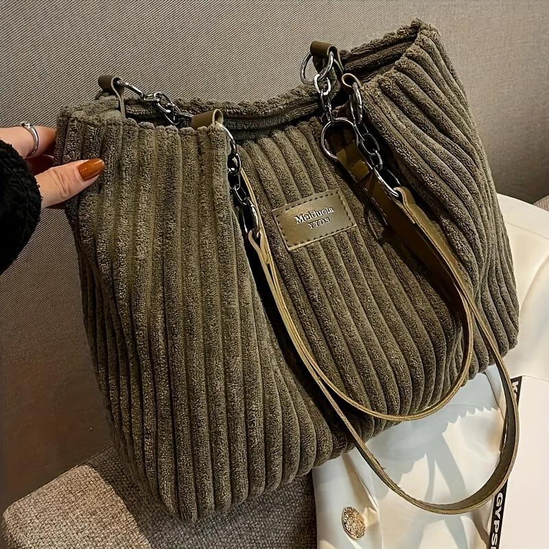An Elegant Corduroy Handbag for Women,Featuring A Chain Shoulder Strap,Spacious Design,Perfect for Daily Commuting,with A Polyester Lining,Zip Closure
