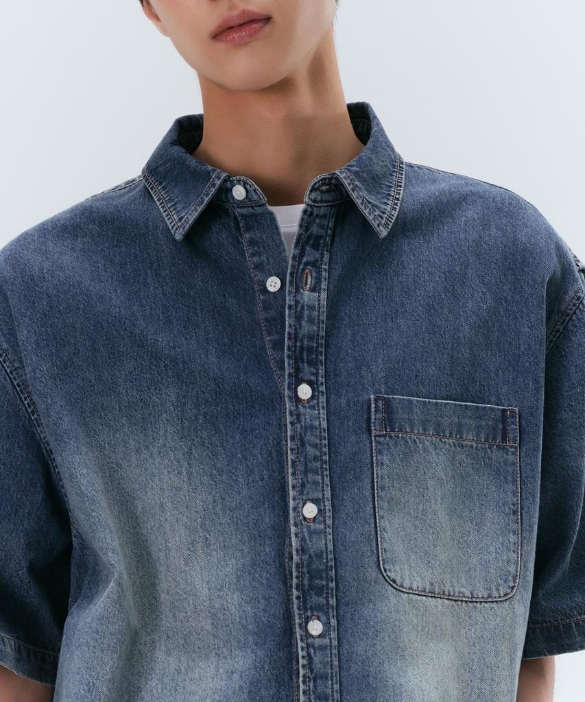 Musinsa Standard Big Brush Relaxed Short Sleeve Denim Shirt [Medium Indigo]