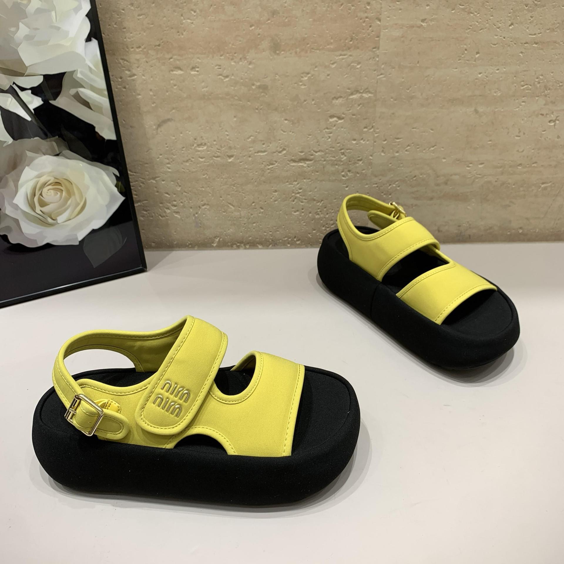 

Корейская версия сандалий на платформе с липучками с открытым носком 2025 летний стиль ткань модные универсальные повседневные инс прилив римские сандалии 36 жёлтый