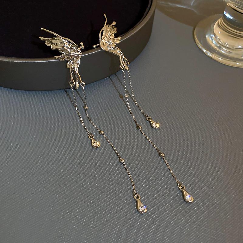 Silver Needle Super Flash Diamond Leaf Fringed Stud Earrings Temperament Earrings Women's Niche Design Earrings Light Luxury High Sense