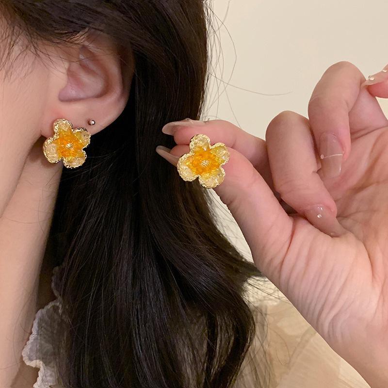 S925 Silver Needle Pearl Stud Earrings for Women