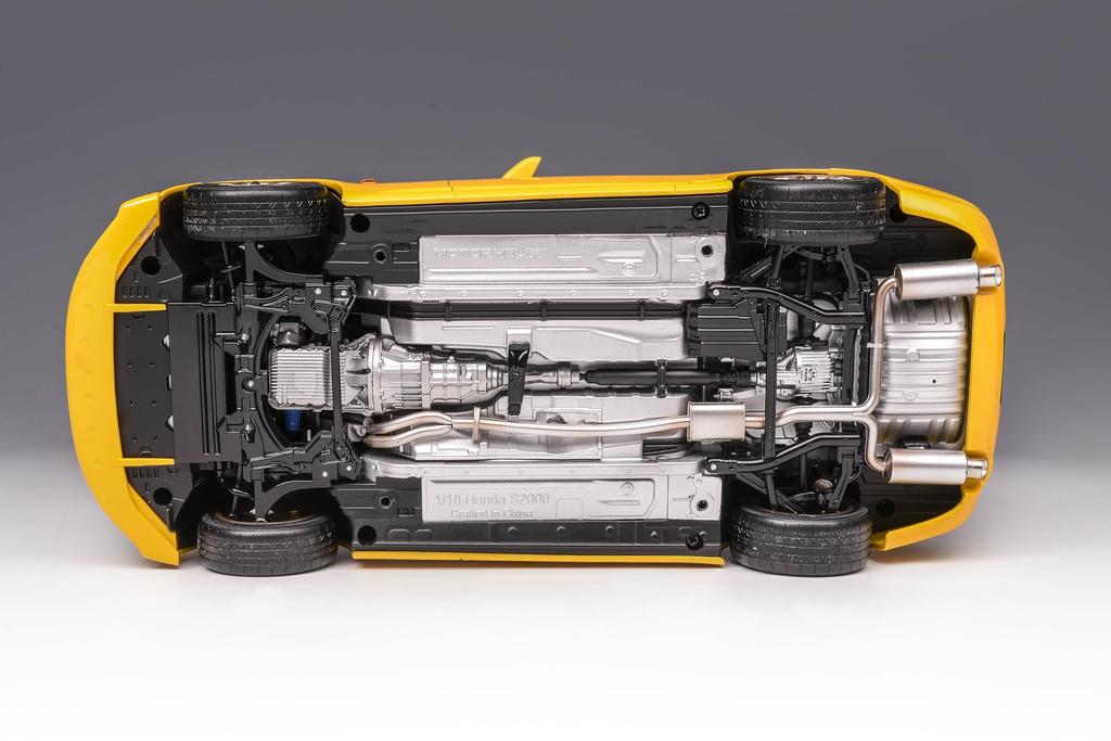 Freestyle MOTORHELIX Honda S2000 MUGEN New Indy Yellow Pearl Finished Model M85122 (FREESTYLE) 1/18 (AP2)