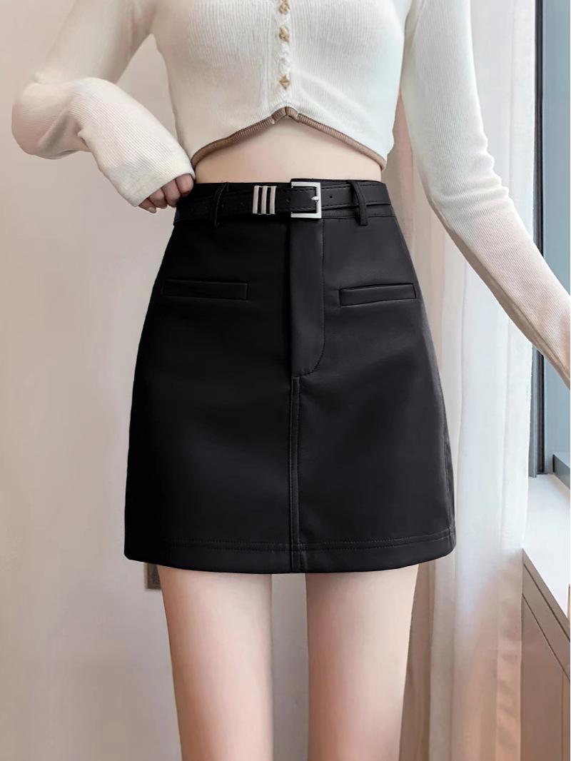 

2024 High-Waisted Black PU Leather Midi Skirt for Women - Petite, Slimming, Spring/Autumn S (suggested 81-90 jin)