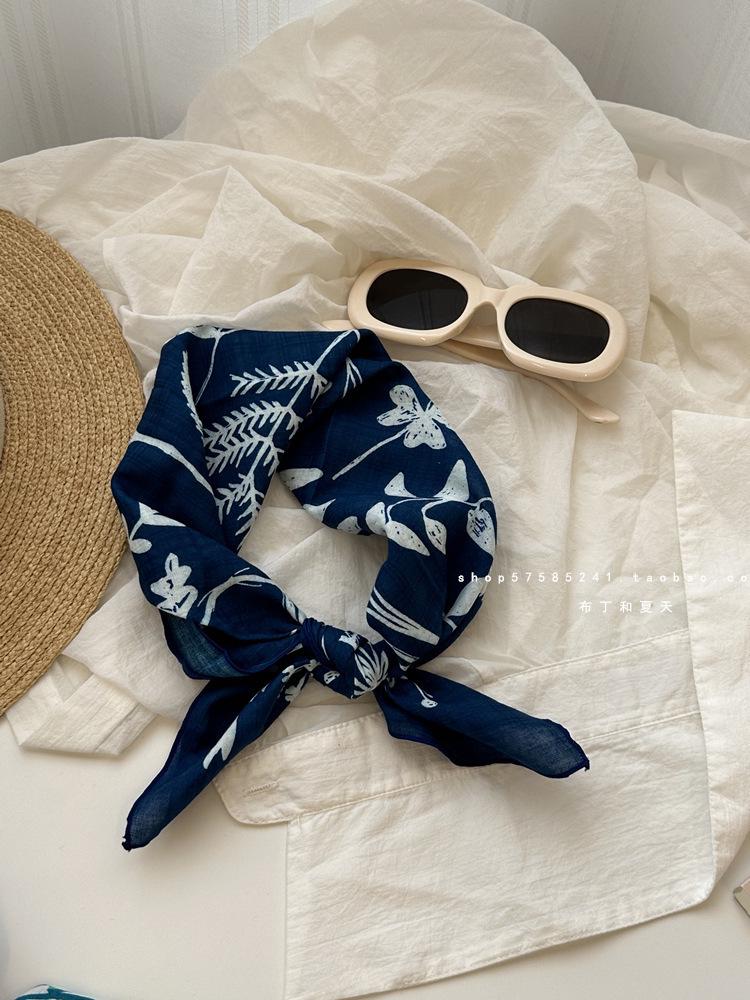 Quadratischer Schal aus Baumwolle und Leinen mit floralem Tupfenmuster - Retro & frisches Kopftuch