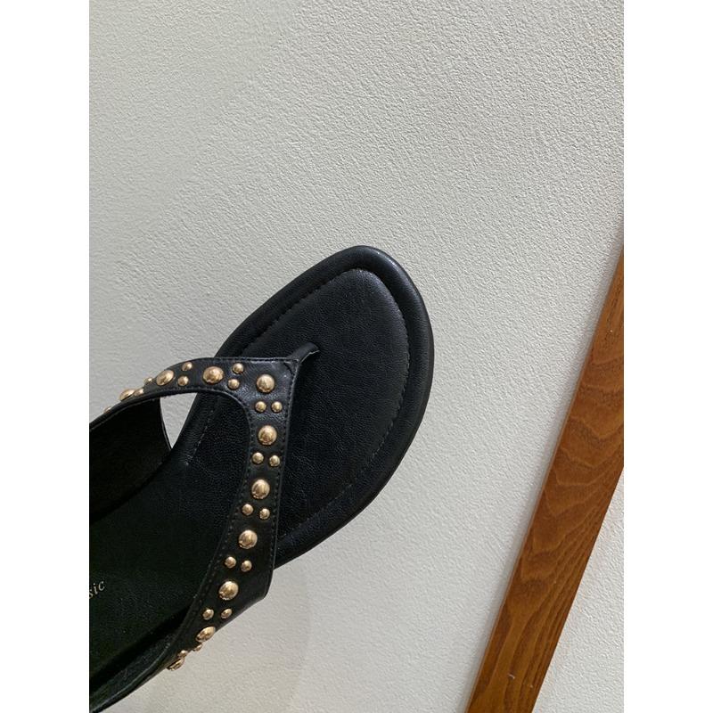 Retro Thick-soled Flip-flops Shoes for Women's Outer Wear Summer Versatile Vacation Sandals Beach Flat-bottomed Cool Slippers