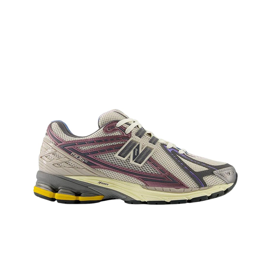 

Мужские кроссовки New Balance 1906R Licorice M1906RRA