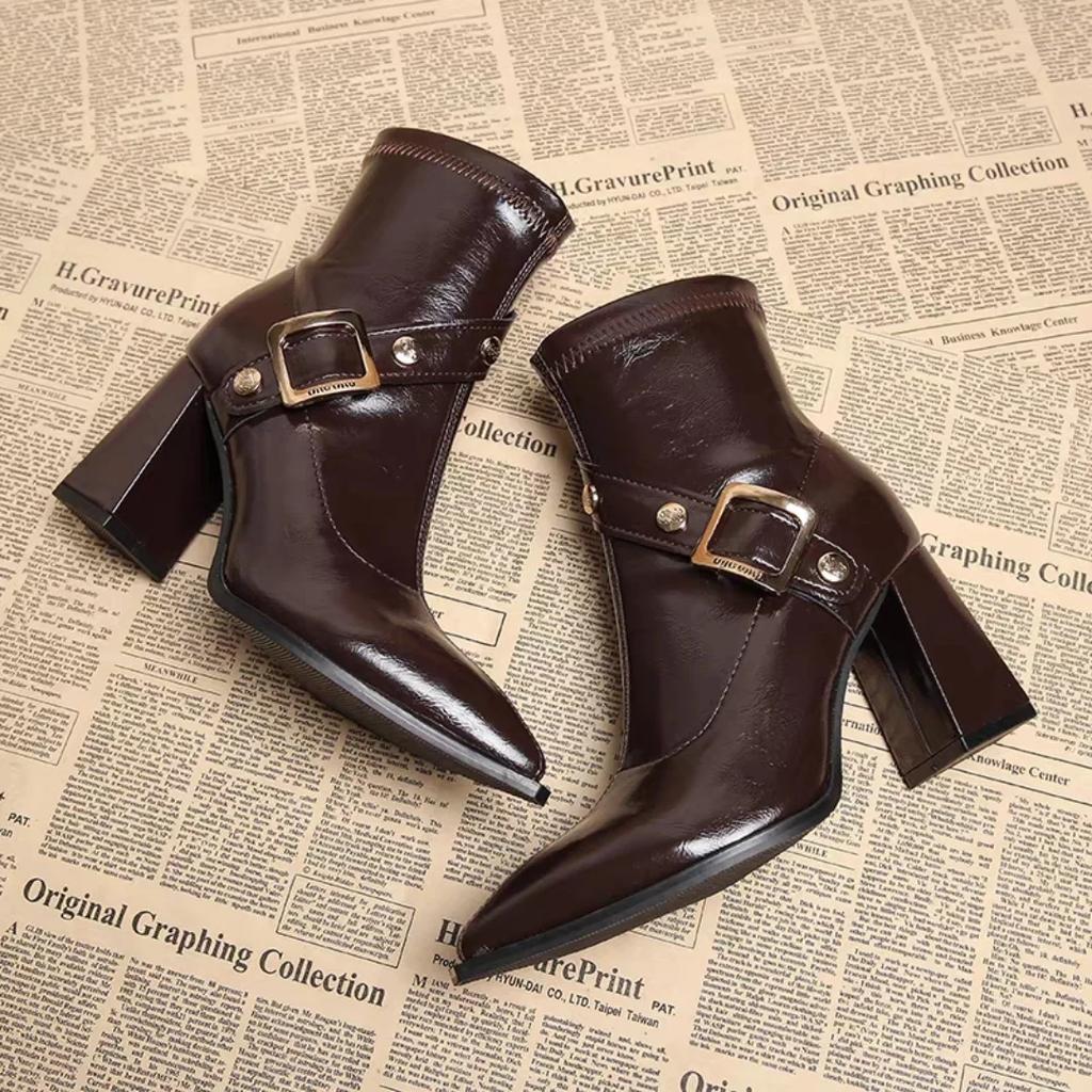 French high-end pointed-toe women's ankle boots 2026 autumn/winter new style fashionable and versatile high-heeled fashion boots