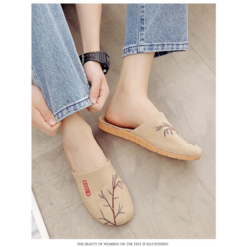Chaussons en lin pour femme avec dessus brodé en été