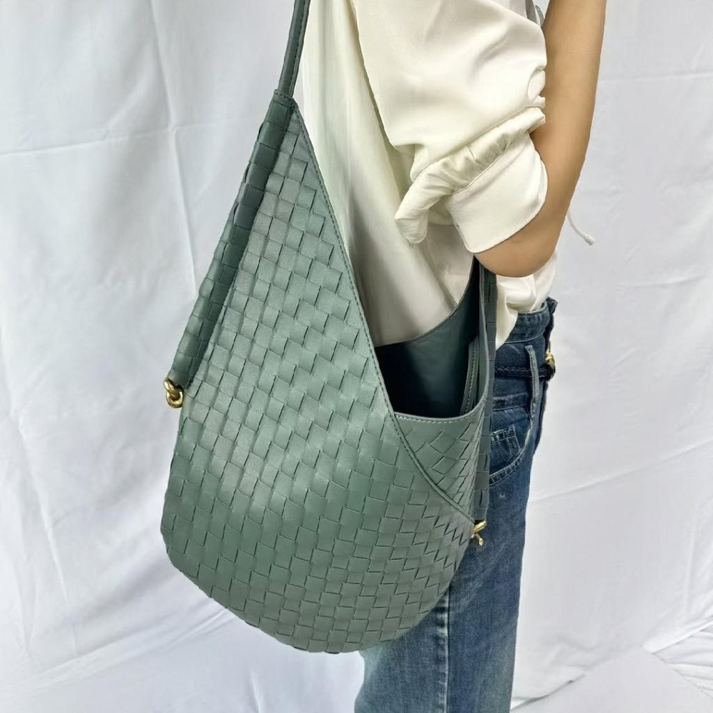 2026 New Handmade Woven Bag