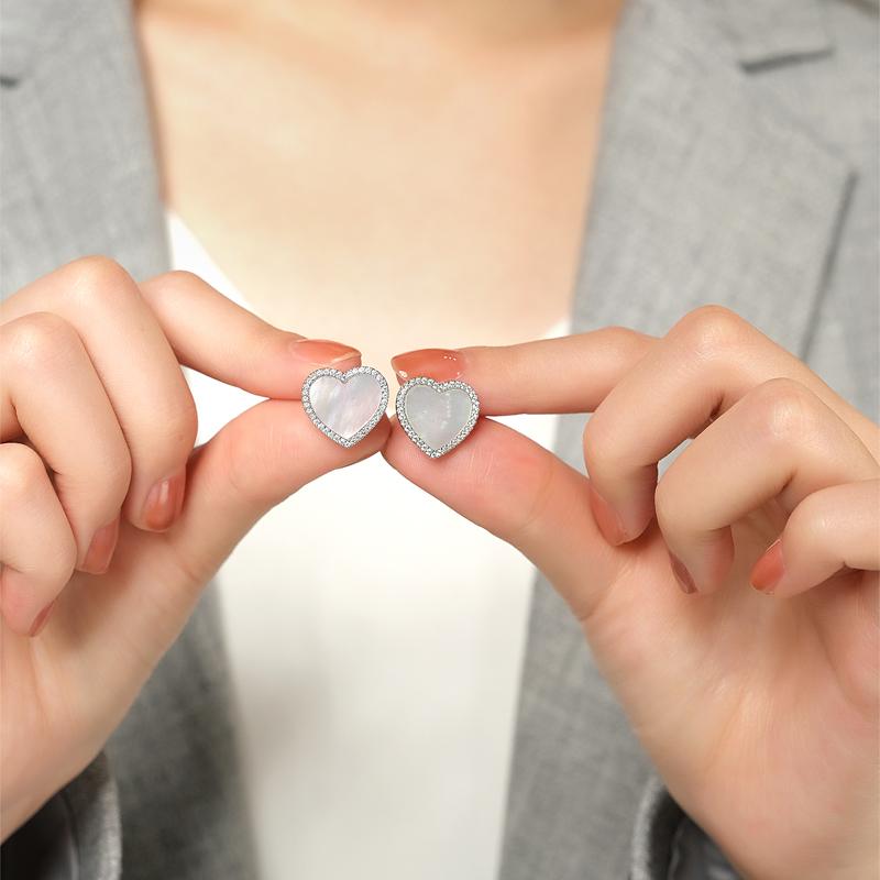 APM Monaco White mother-of-pearl heart 925 silver earrings for women AE14061OXNC