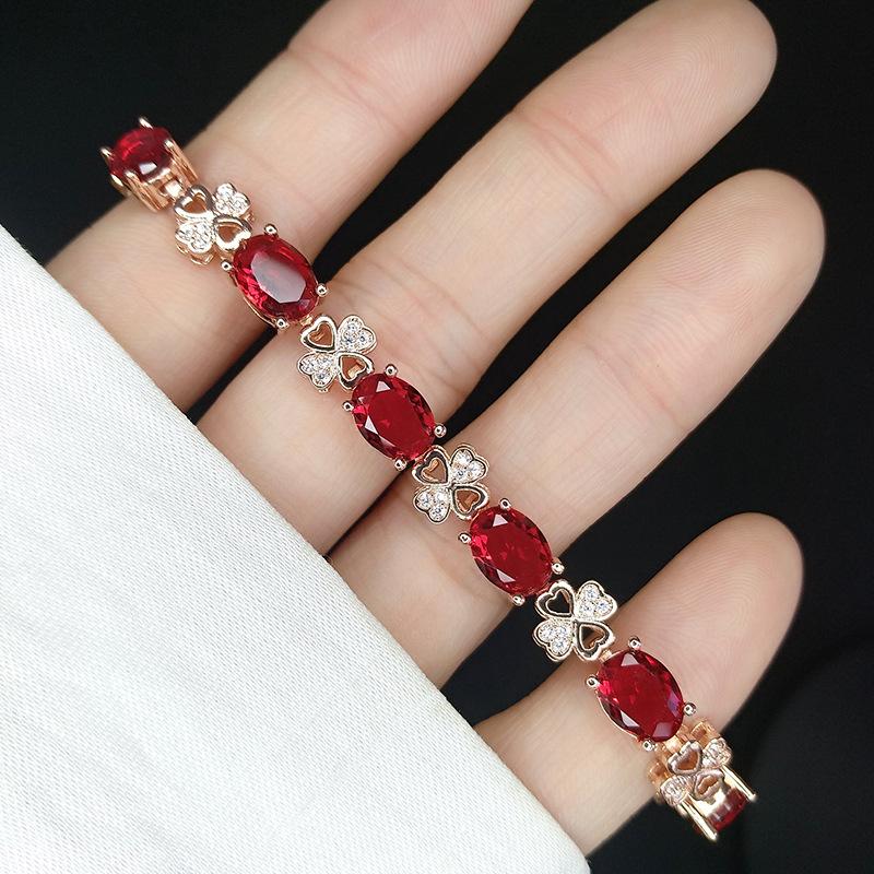 2025 Eingesetzter Edelstein Set Roségold Premium Roter Diamant Ohrringe Halskette Ring Damen Neujahrsgeschenk