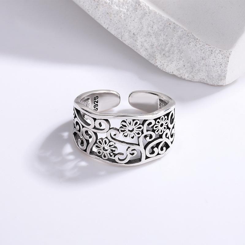 

Vintage Hollow Out Floral Ring Fashion Personality Exquisite Wide Band Antique Finish Index Finger Ring adjustable opening