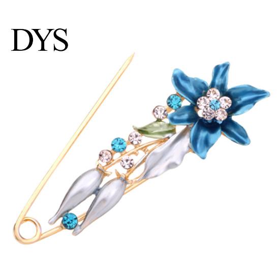 Cardigan Brooch Pin 3D Flower Decor Scarf with Rhinestone Stable Lock Inlay Thick Anti-exposure Suits Coats Sweaters Shawl Buckle