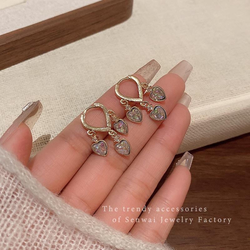 Korean Light Luxury Diamond-set Love Earrings Women's Niche Design Sense Temperament High-end Sense Ear Buckle Fashion Versatile Ear Jewelry