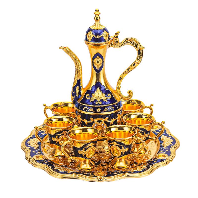 Europäisches Retro-Kreativ-Hochzeitsset: Russischer Flachmann & Weißweinbecher-Ornamente