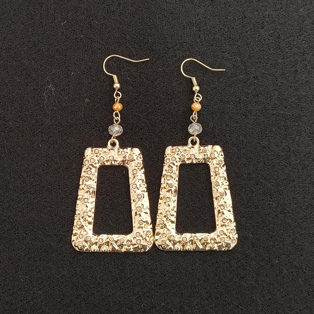 

Retro Hollow Trapezoidal Rhinestone Earrings with Irregular Concave-Convex Alloy Inlay золотой