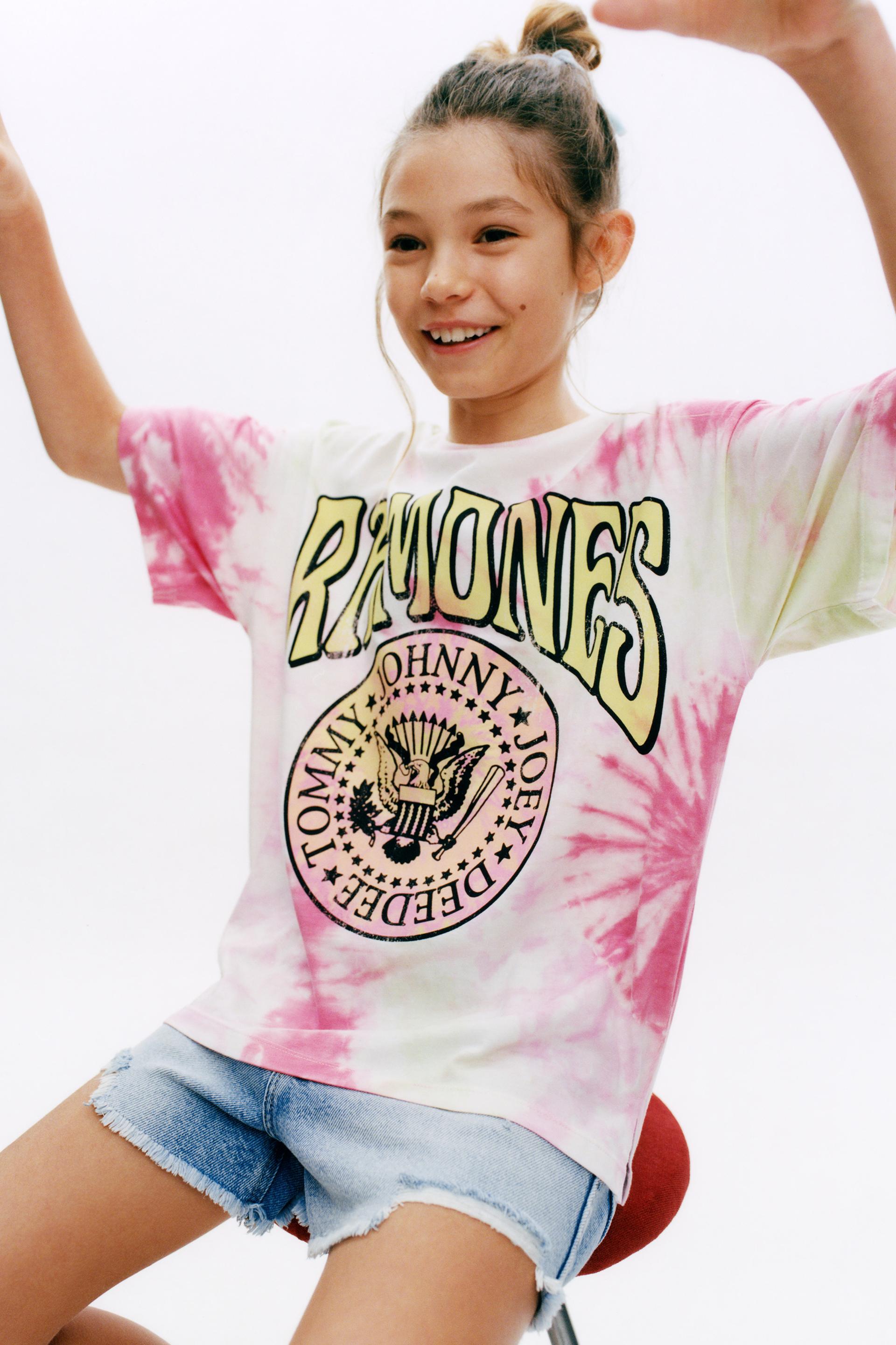 

ТАЙ-ДАЙ РАМОНЫ (р) ФУТБОЛКА