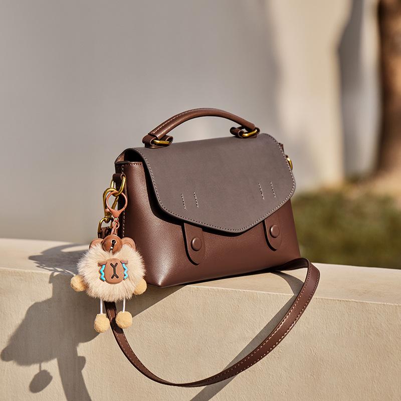 

Autumn Winter 2025 New High-Value Cowhide Small Square Bag Niche Design Handbag Popular Fashion Genuine Leather Women s Bag Long21CM、Thick8CM、Hig