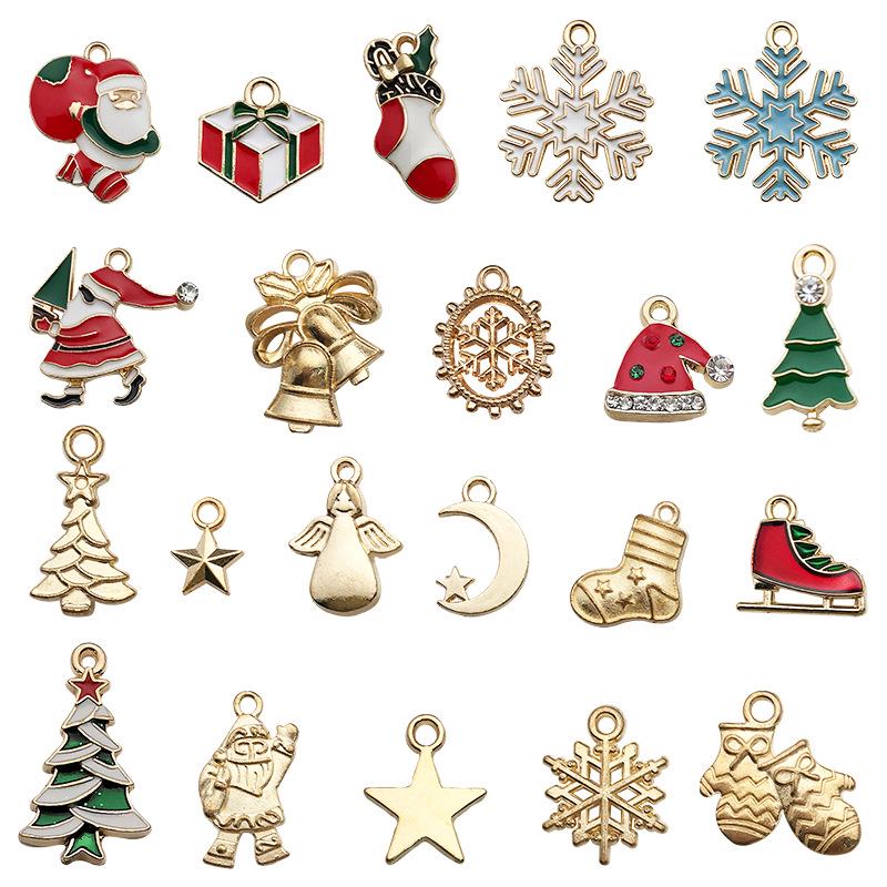 100-teiliges Weihnachts-Tropföl-Legierungs-Schmuckzubehör: Weihnachtsmann, Schneemann, Glocke, Rentier Anhänger für DIY Armbänder.