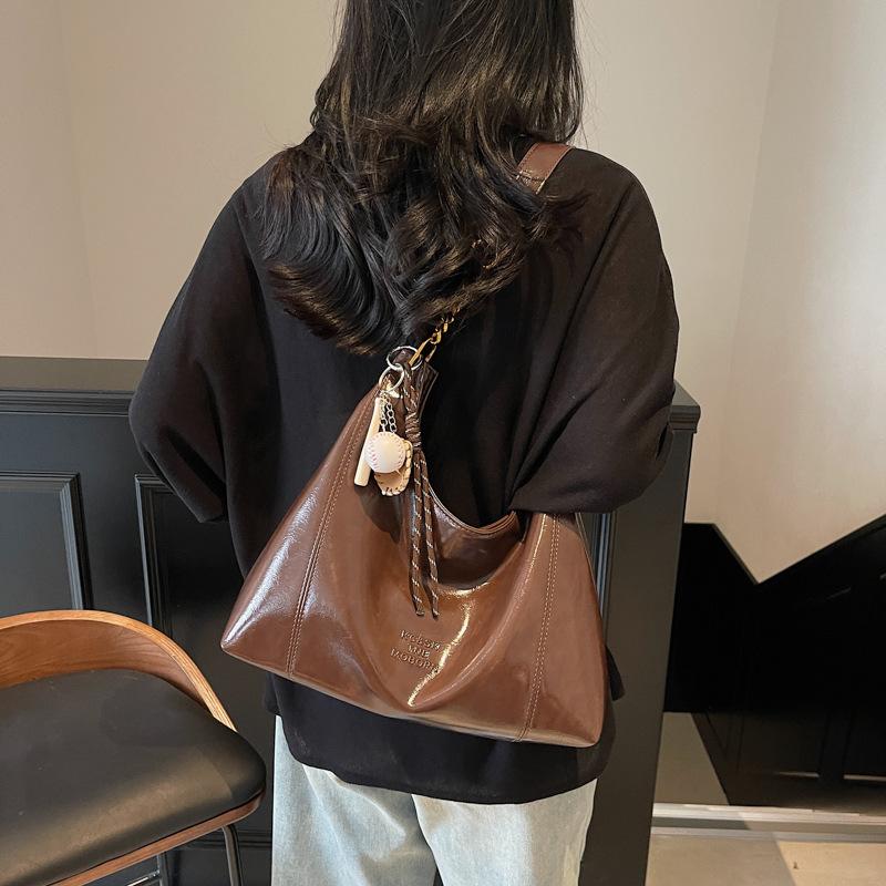 High-end Red Bag Women's New Summer Light Luxury Niche Underarm Bag Large-capacity Commuter Tote Bag